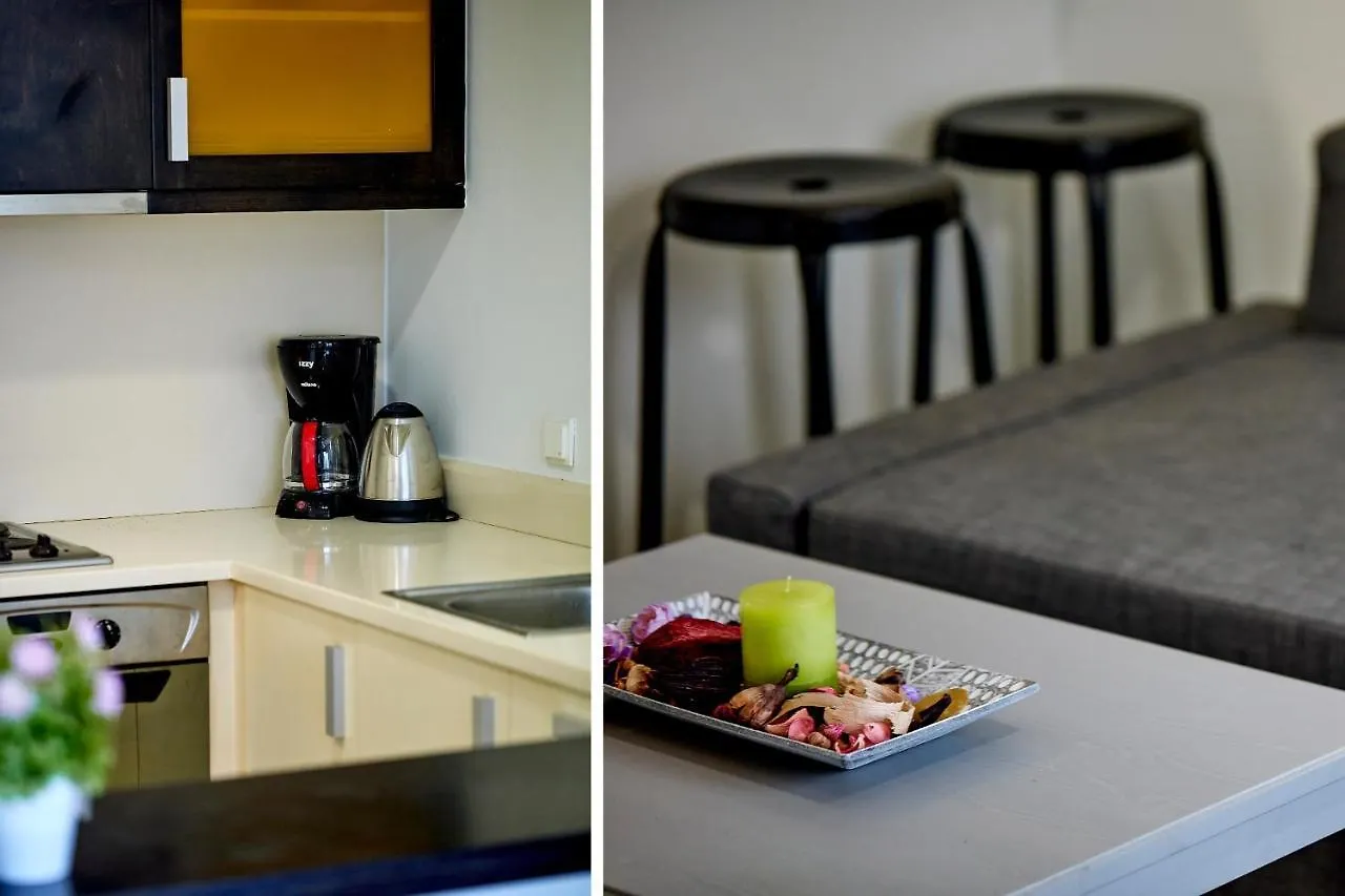 Vivian Art Apartments 레팀노 0*,